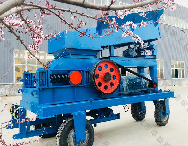 Mobile roller sand making machine