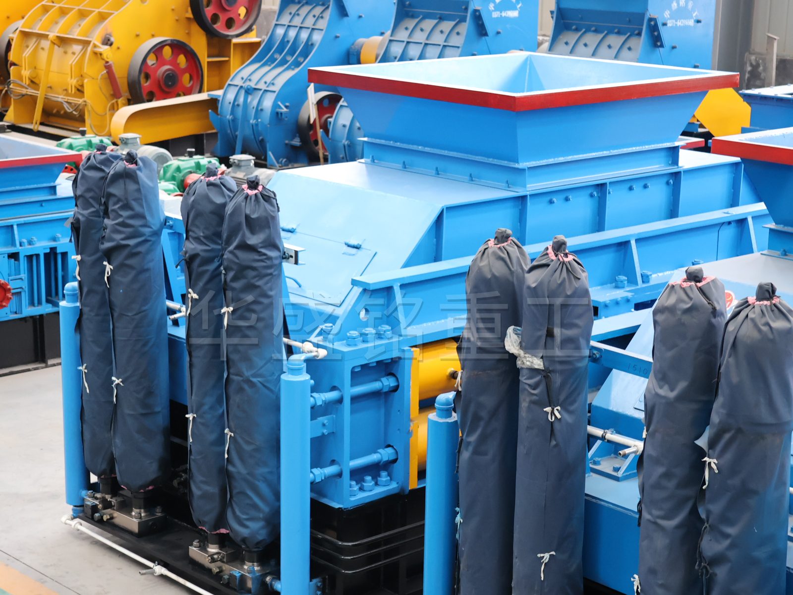 hydraulic roller crusher